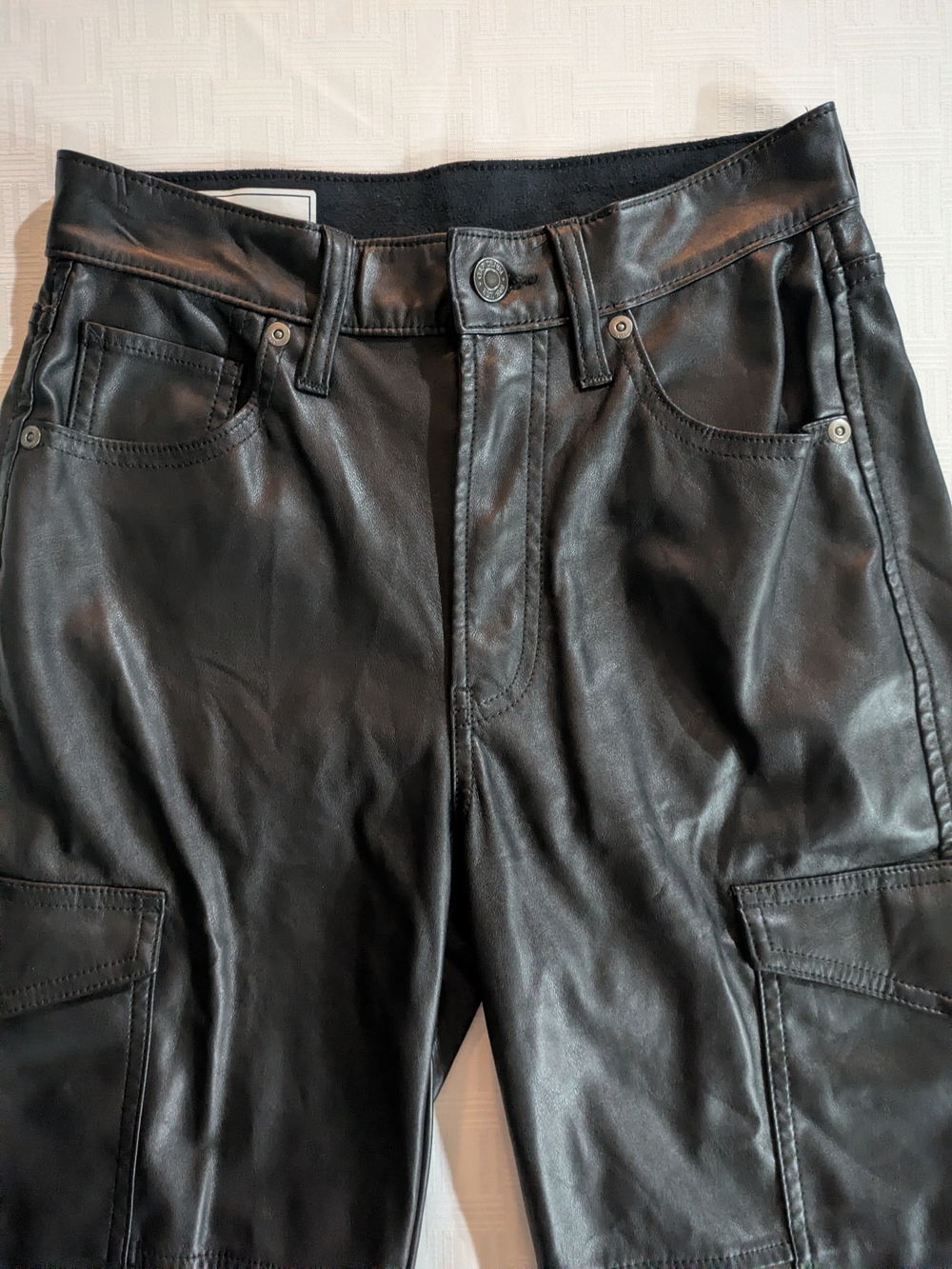 GAP Faux Leather Cargo Pants Black High Rise Straight Leg Size 24 / 00 Regular